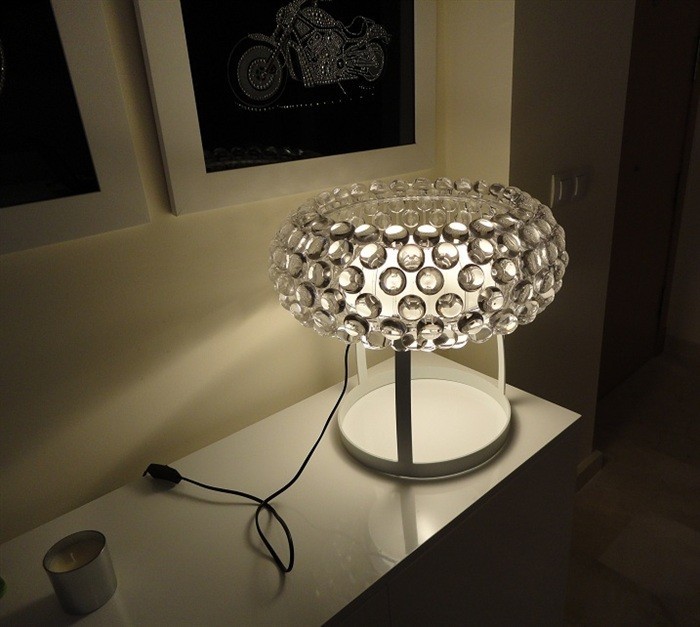 Lámpara ITALICA 50, sobremesa, acrílica, transparente, 50 cms de diámetro
